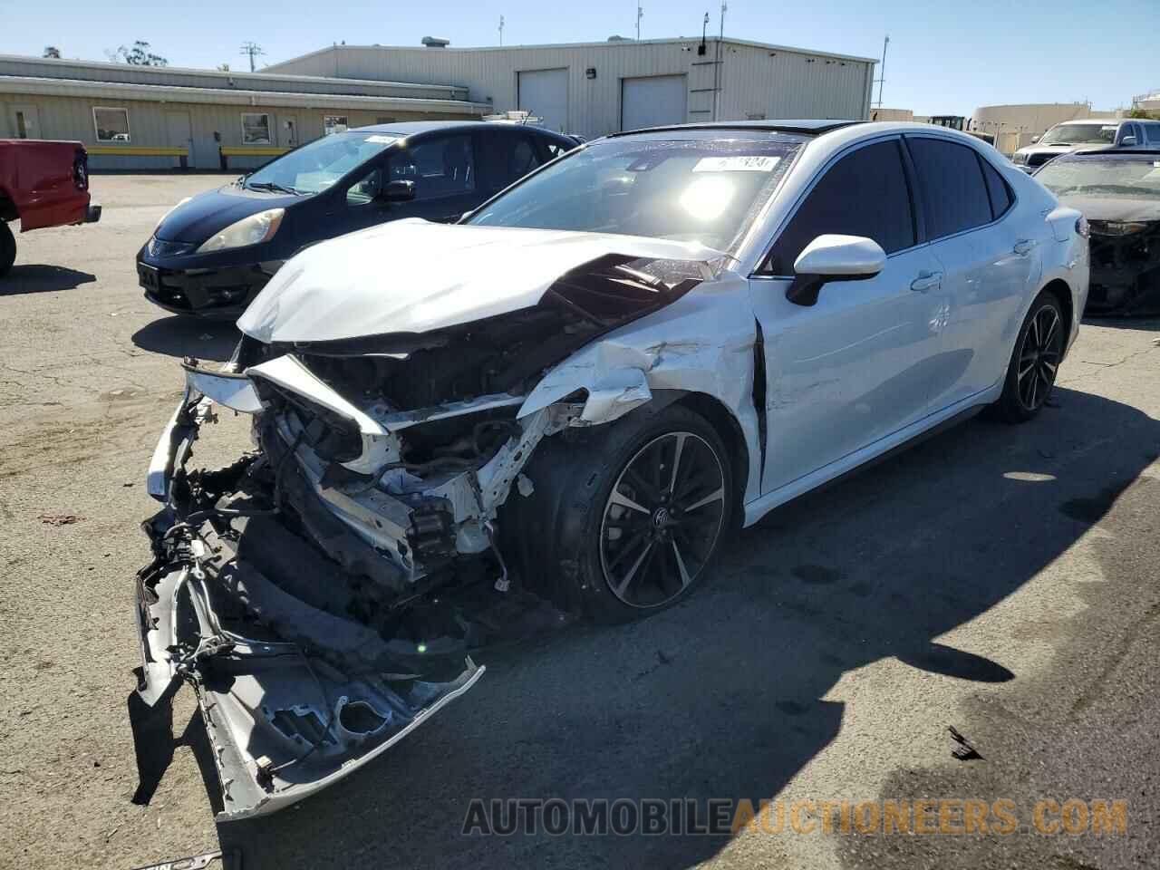 4T1BZ1HK1JU006518 TOYOTA CAMRY 2018