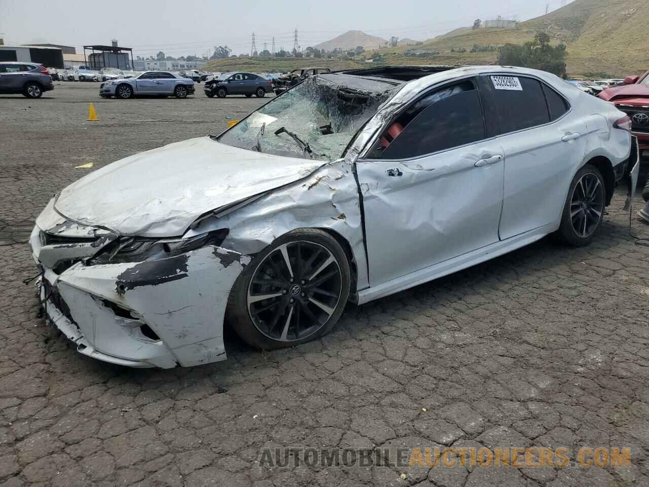 4T1BZ1HK1JU013808 TOYOTA CAMRY 2018