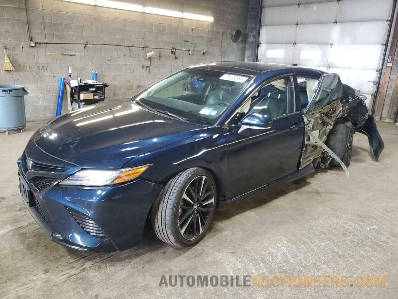 4T1BZ1HK1JU505237 TOYOTA CAMRY 2018