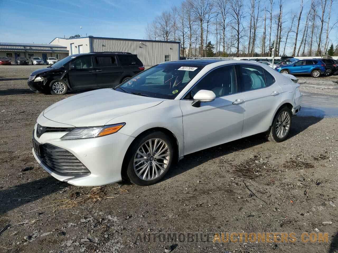 4T1BZ1HK2JU004132 TOYOTA CAMRY 2018