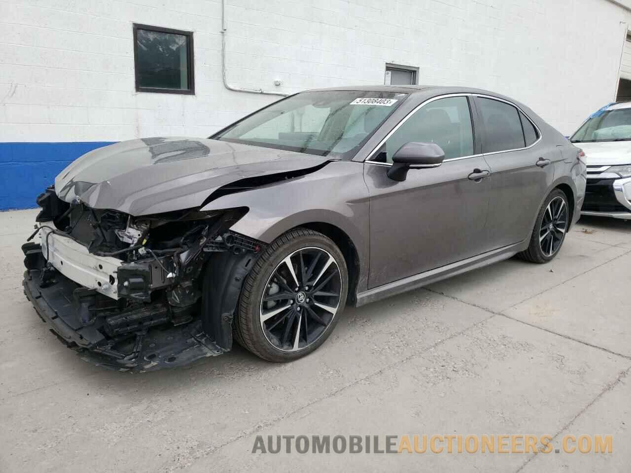 4T1BZ1HK2JU008360 TOYOTA CAMRY 2018