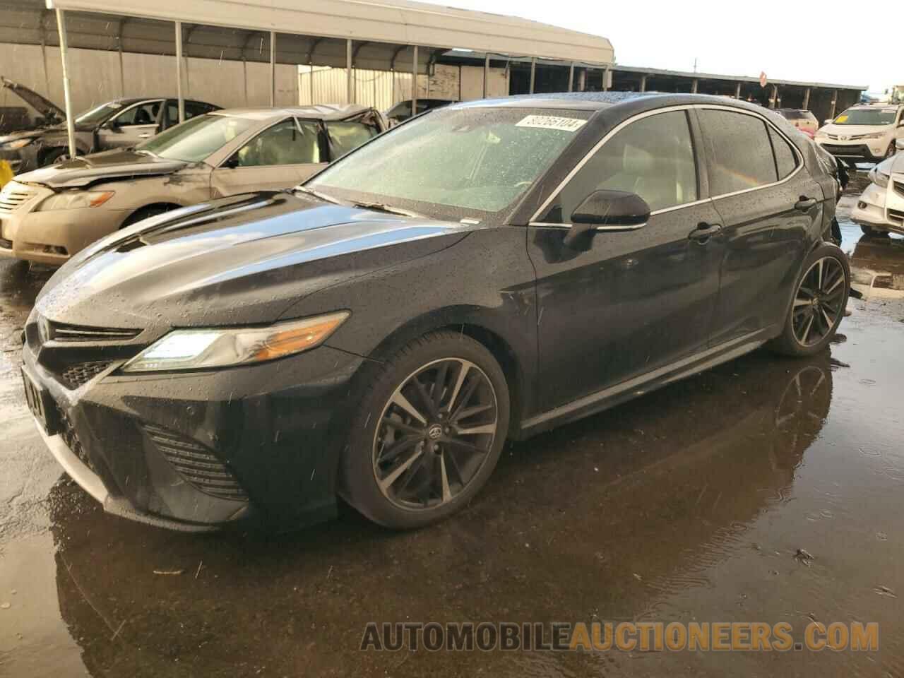 4T1BZ1HK2JU011369 TOYOTA CAMRY 2018