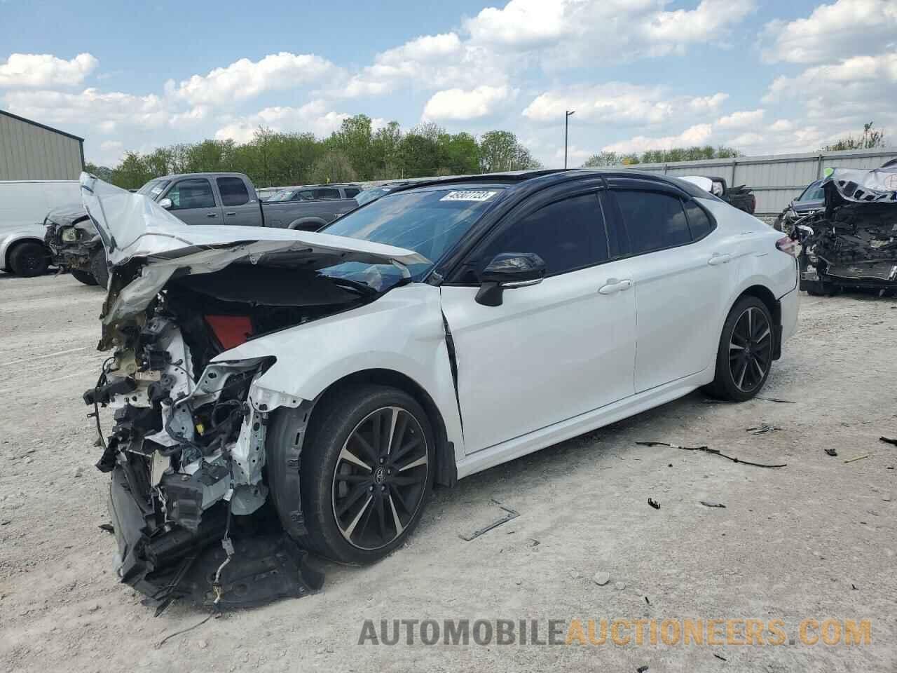 4T1BZ1HK2JU012585 TOYOTA CAMRY 2018