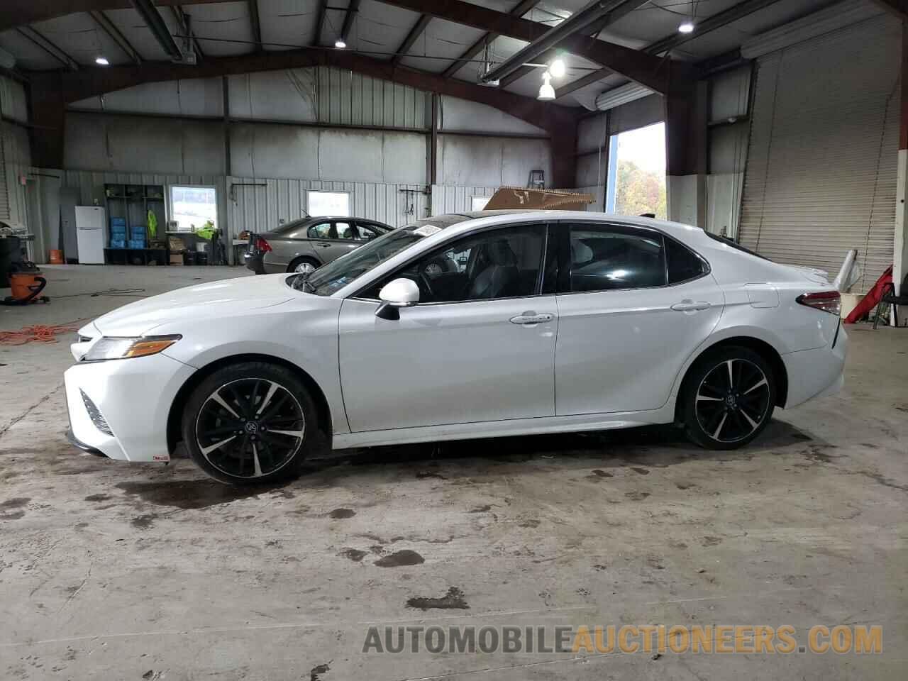 4T1BZ1HK2JU019245 TOYOTA CAMRY 2018