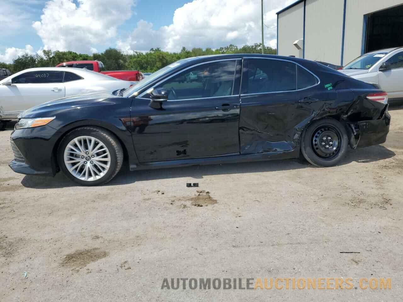 4T1BZ1HK2JU020279 TOYOTA CAMRY 2018