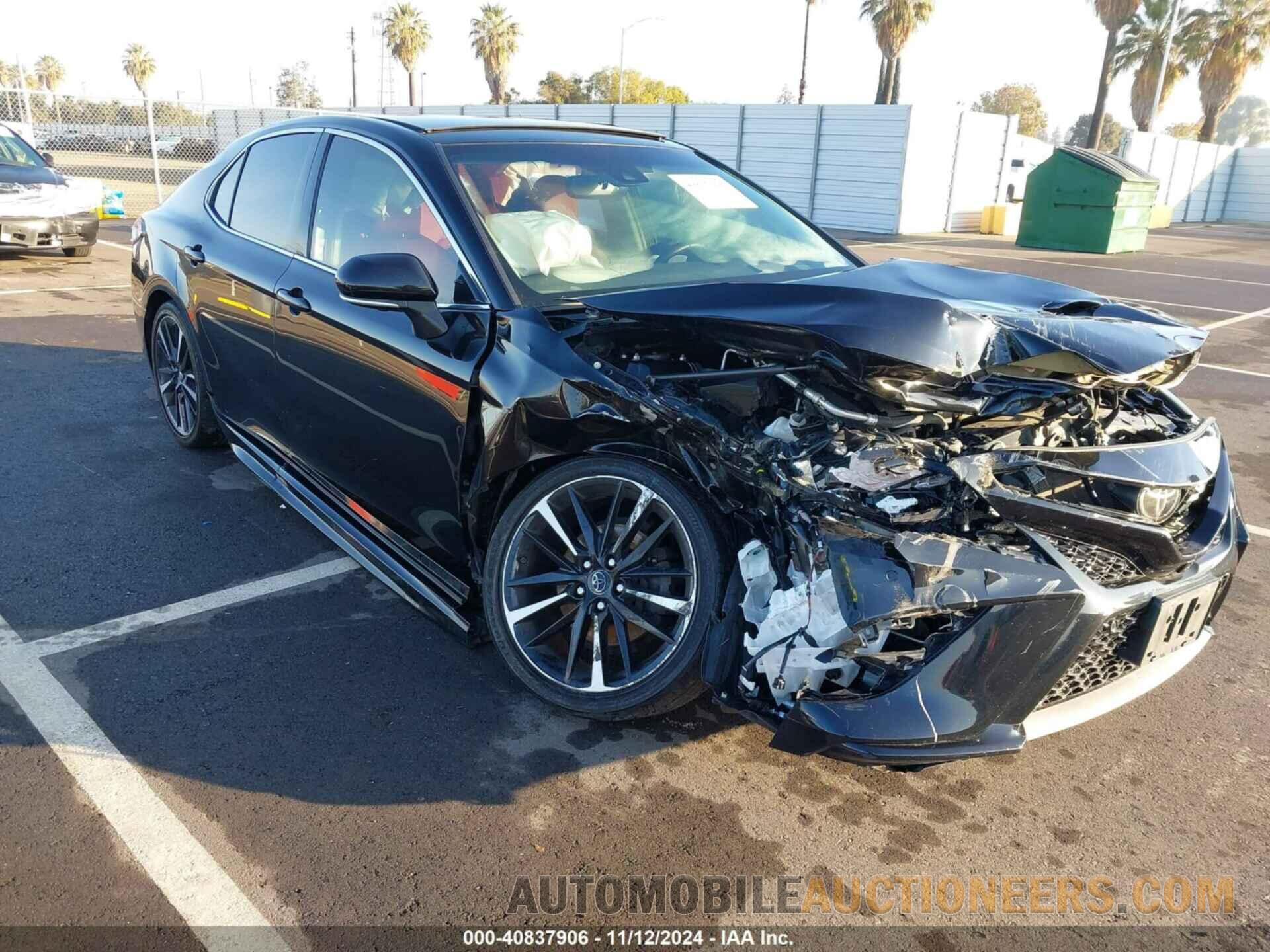 4T1BZ1HK2JU503979 TOYOTA CAMRY 2018