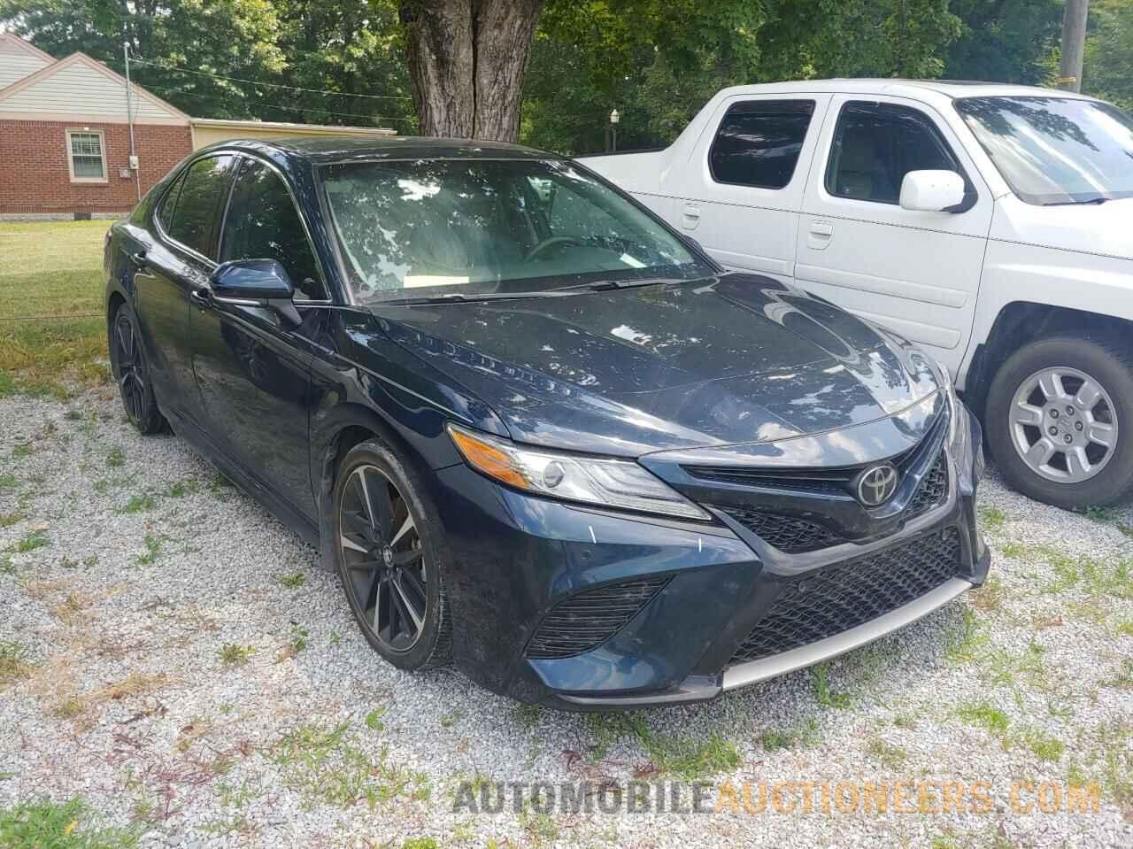 4T1BZ1HK2JU505280 TOYOTA CAMRY 2018