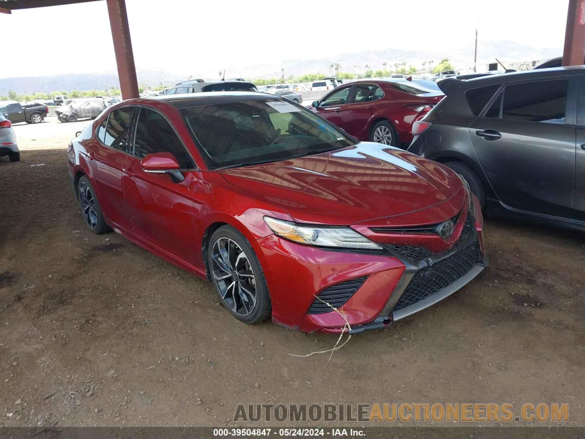 4T1BZ1HK2JU505702 TOYOTA CAMRY 2018