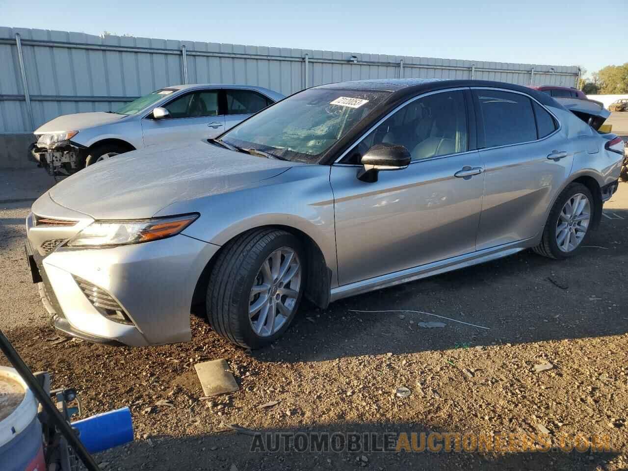 4T1BZ1HK3JU003944 TOYOTA CAMRY 2018