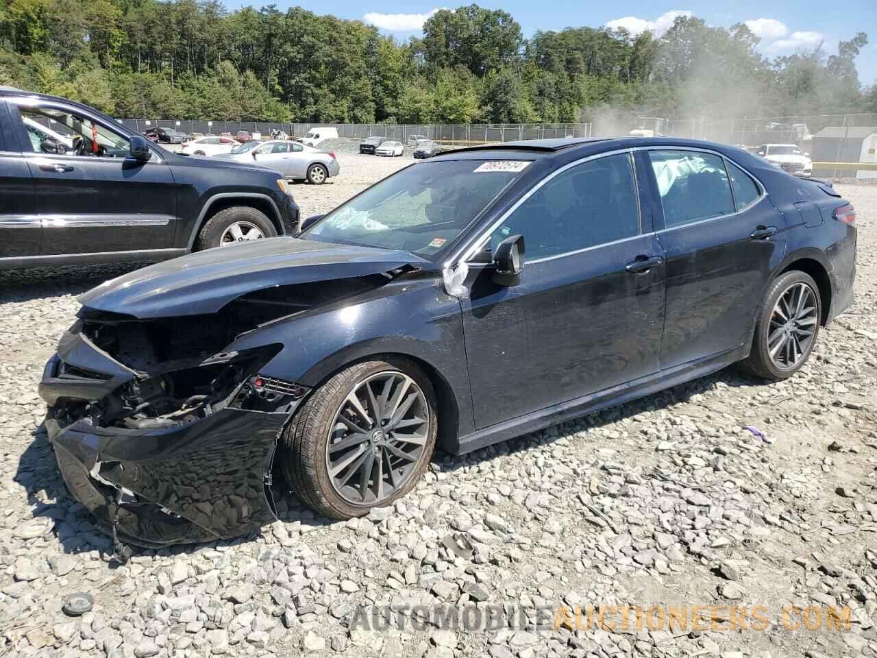 4T1BZ1HK3JU020047 TOYOTA CAMRY 2018