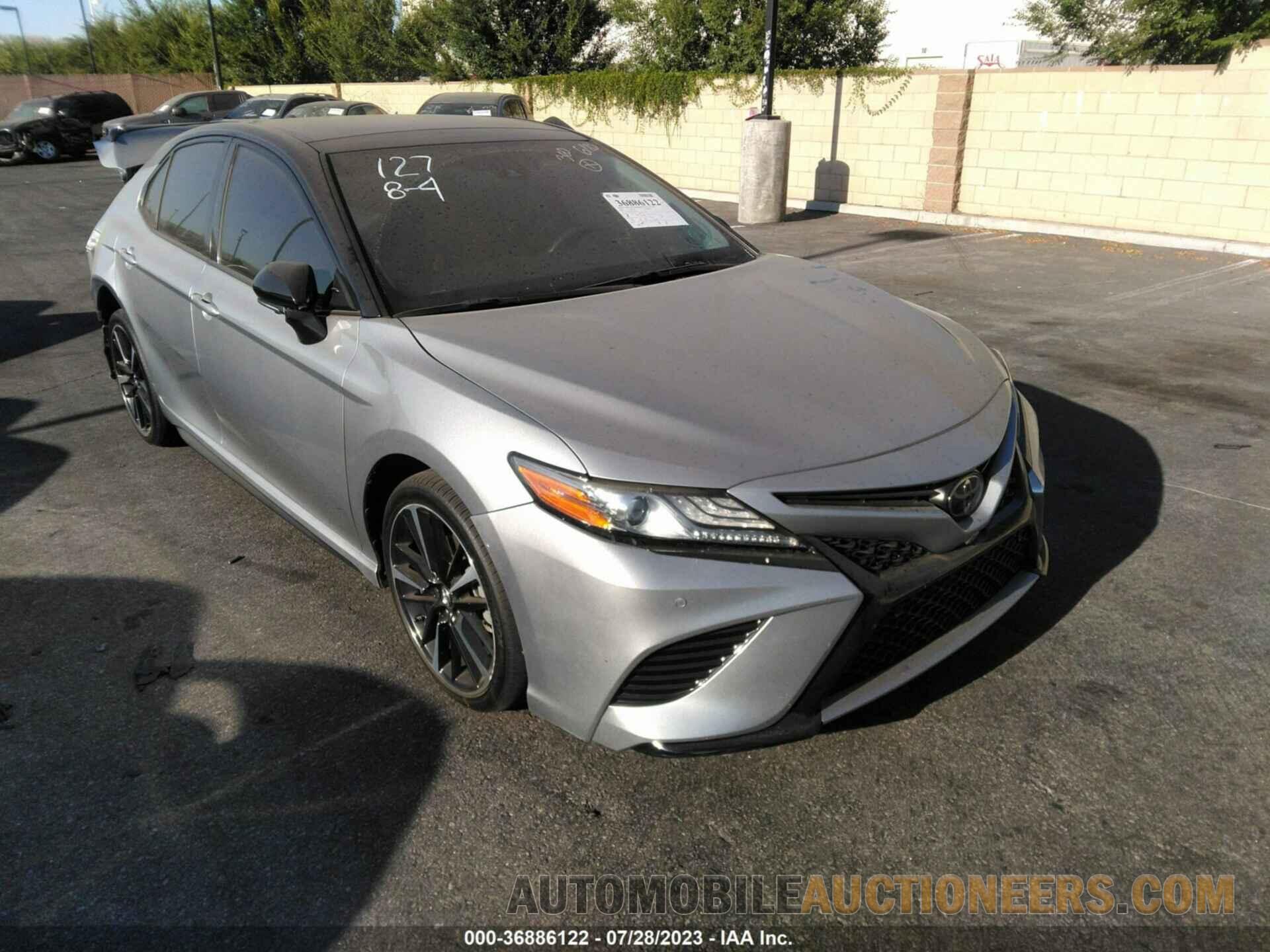 4T1BZ1HK3JU021618 TOYOTA CAMRY 2018