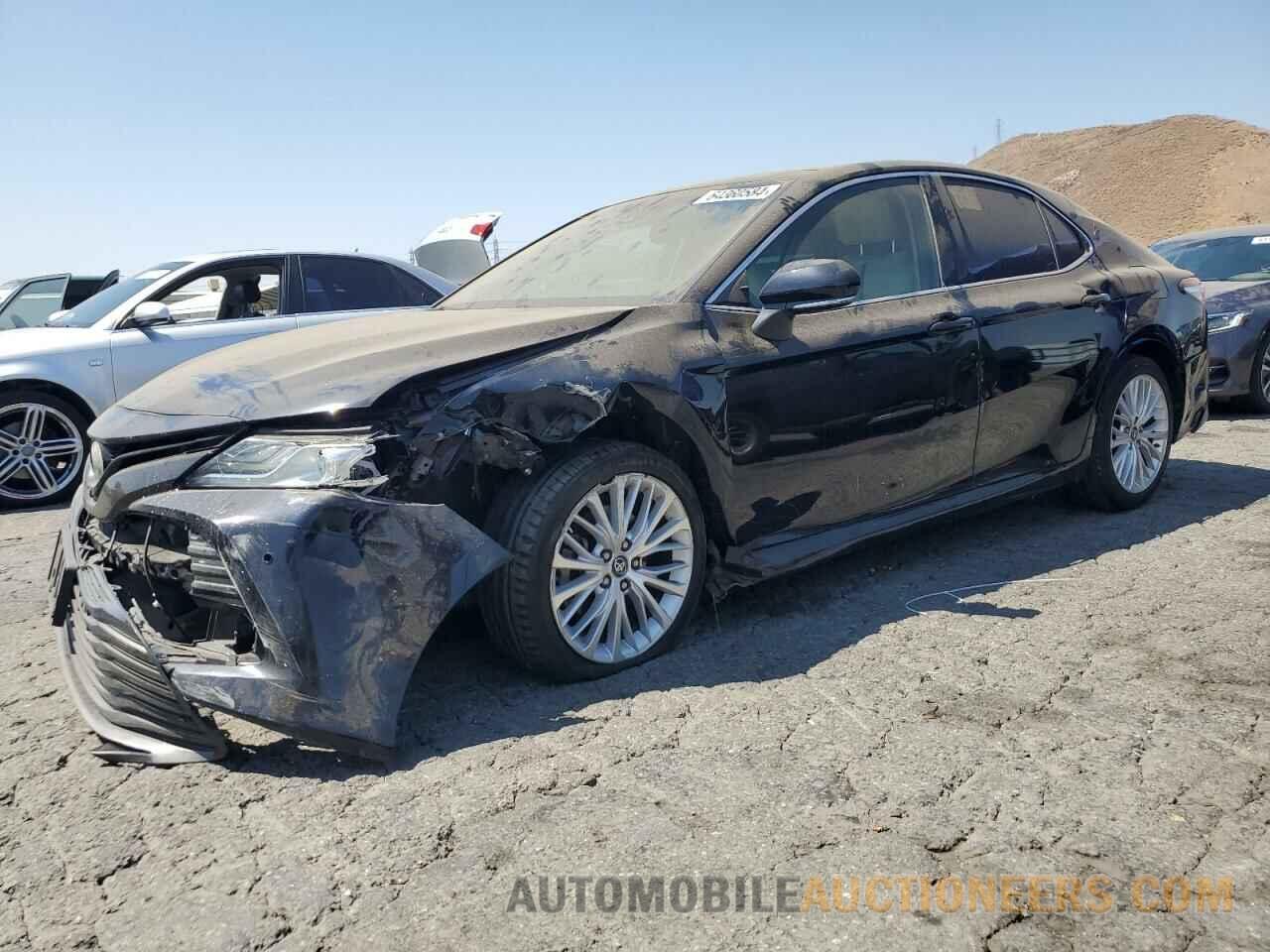 4T1BZ1HK4JU011180 TOYOTA CAMRY 2018