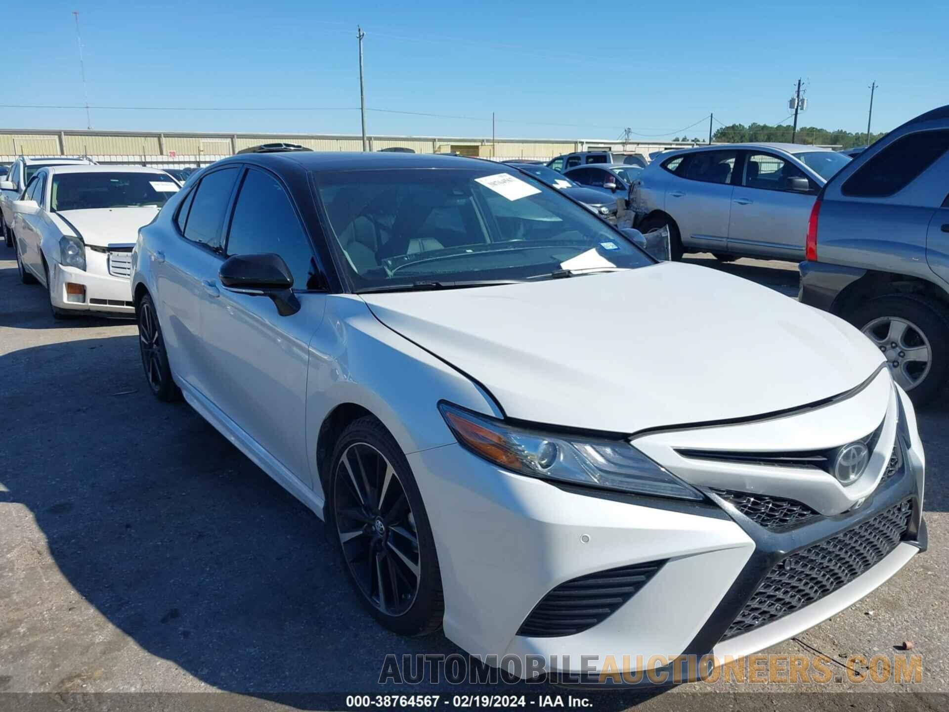 4T1BZ1HK4JU020798 TOYOTA CAMRY 2018