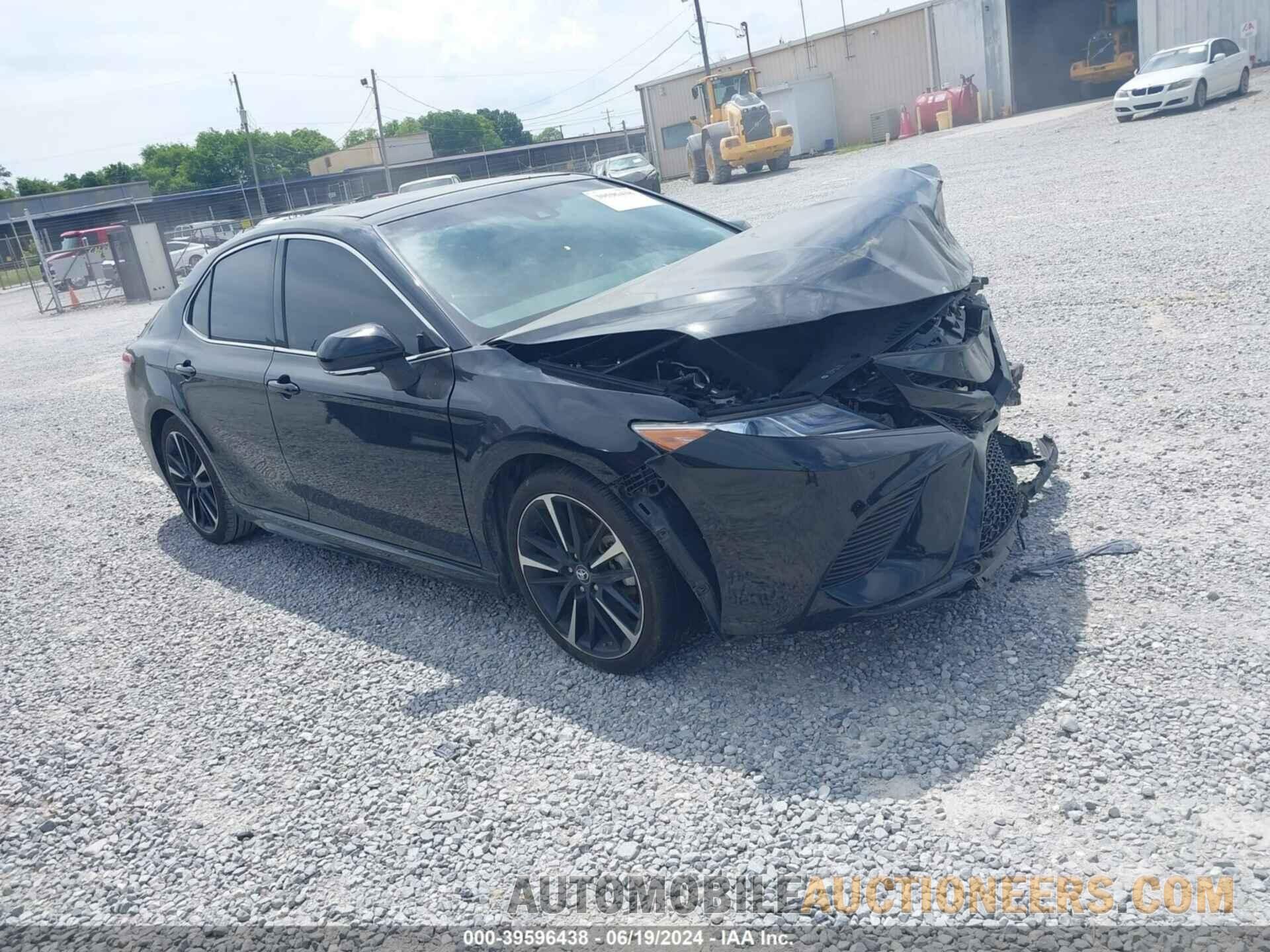 4T1BZ1HK4JU501893 TOYOTA CAMRY 2018