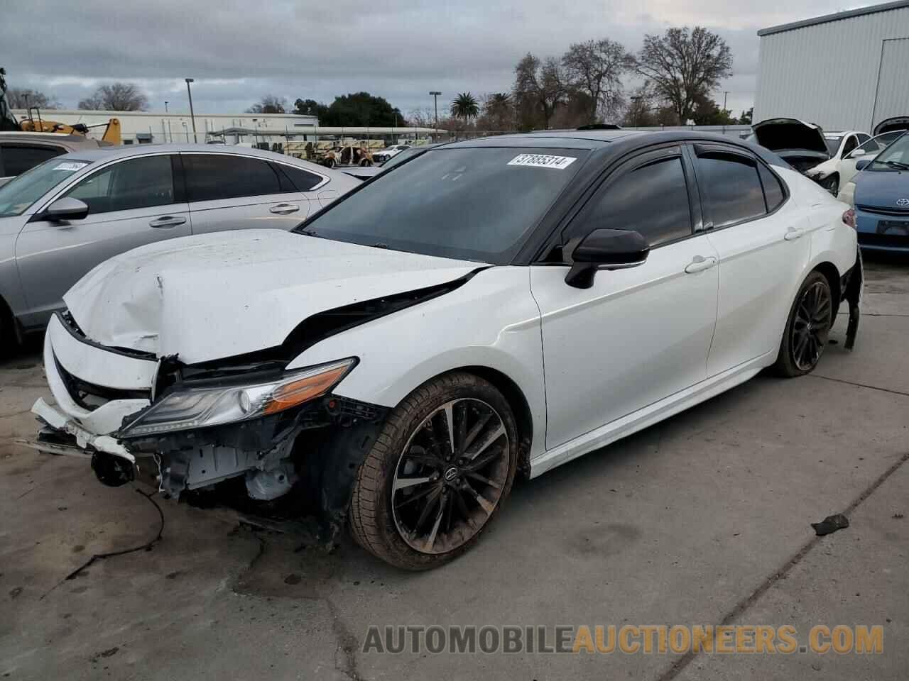 4T1BZ1HK5JU012810 TOYOTA CAMRY 2018