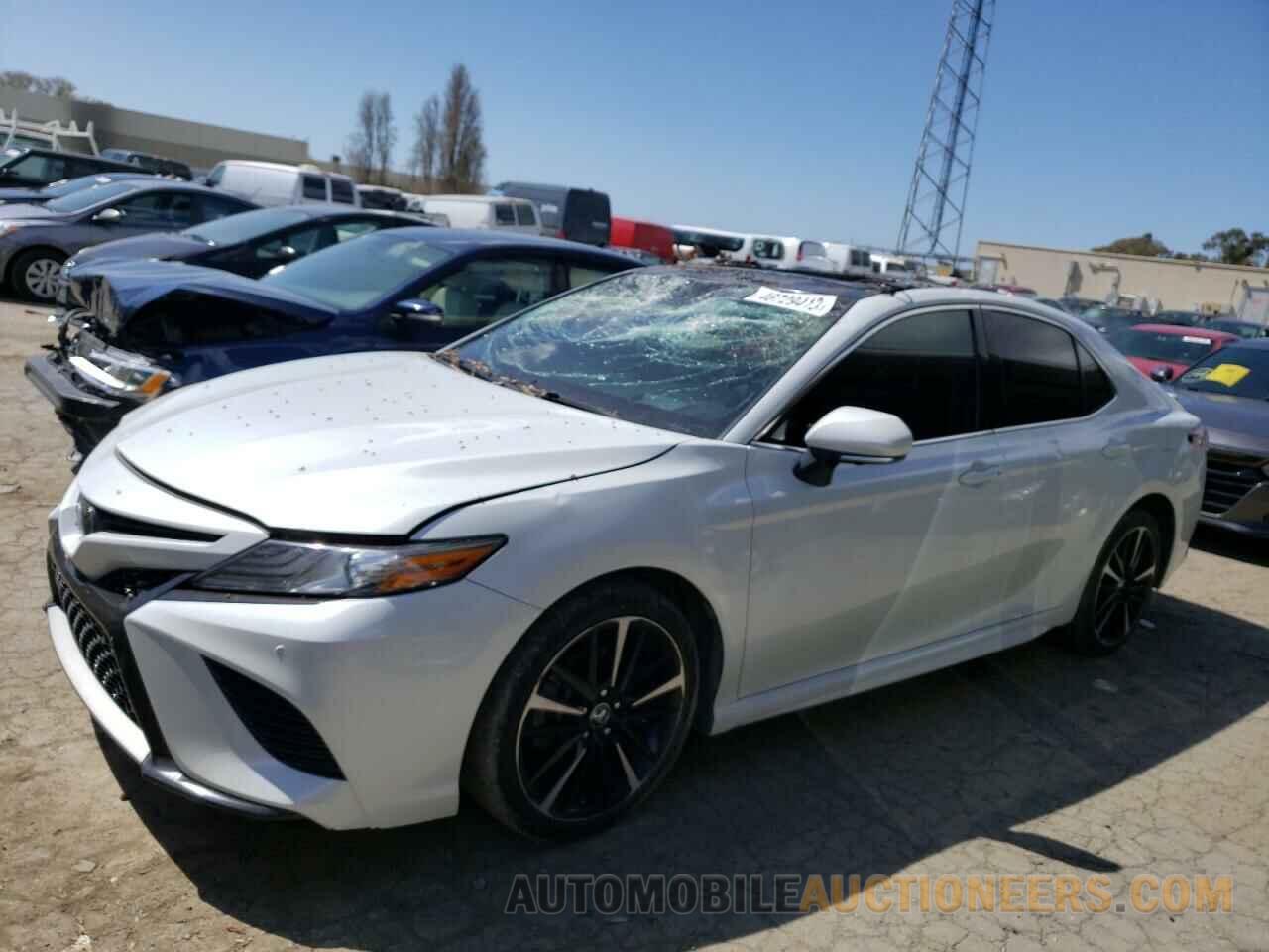 4T1BZ1HK5JU014153 TOYOTA CAMRY 2018