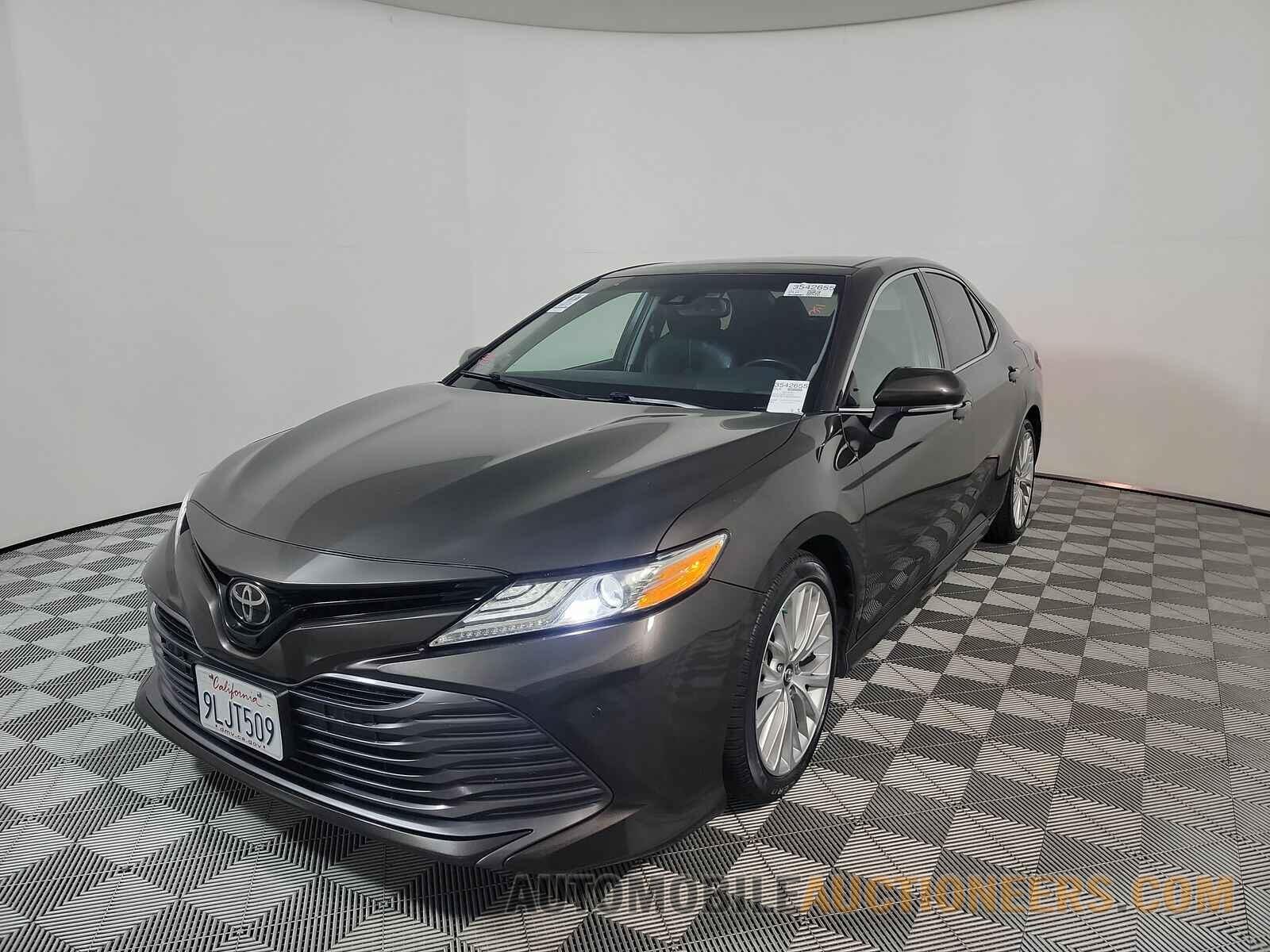 4T1BZ1HK6JU004070 Toyota Camry 2018