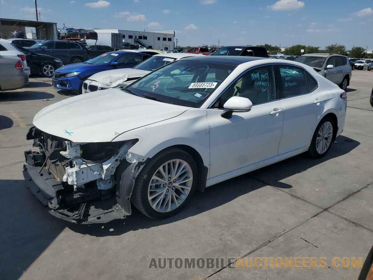 4T1BZ1HK6JU502088 TOYOTA CAMRY 2018