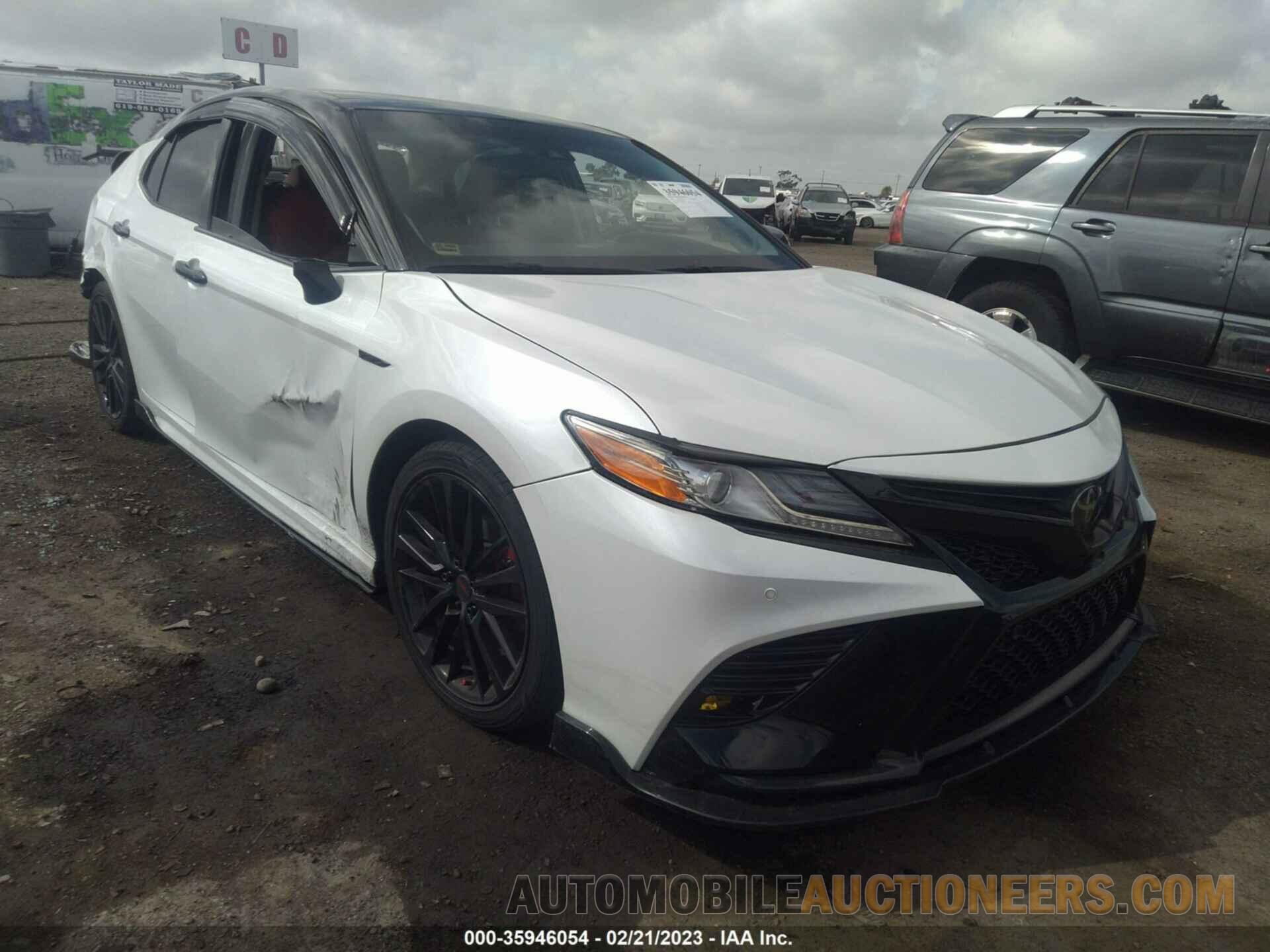 4T1BZ1HK7JU008824 TOYOTA CAMRY 2018