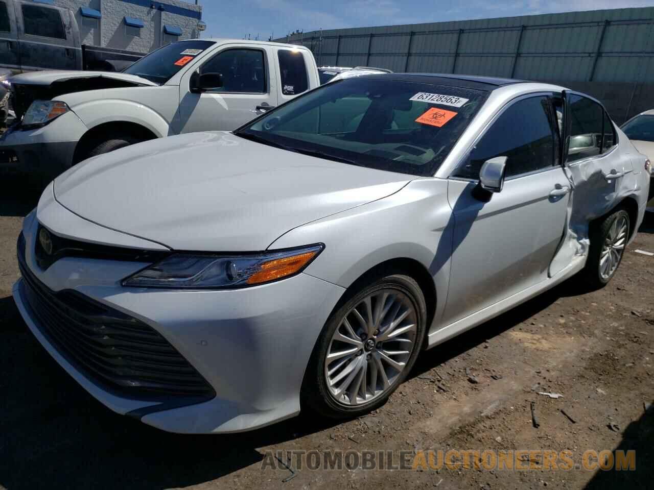 4T1BZ1HK7JU015613 TOYOTA CAMRY 2018