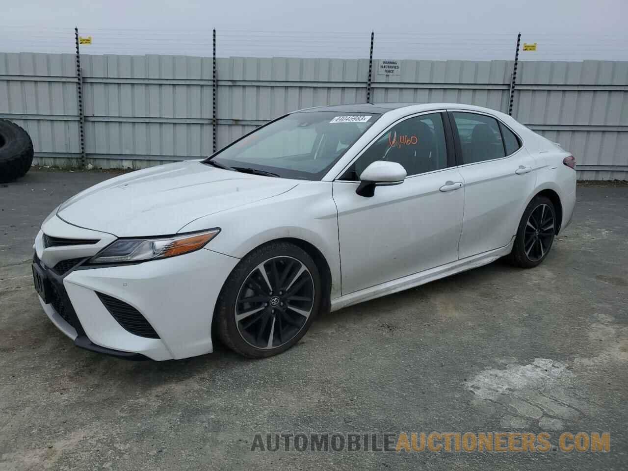 4T1BZ1HK8JU005463 TOYOTA CAMRY 2018