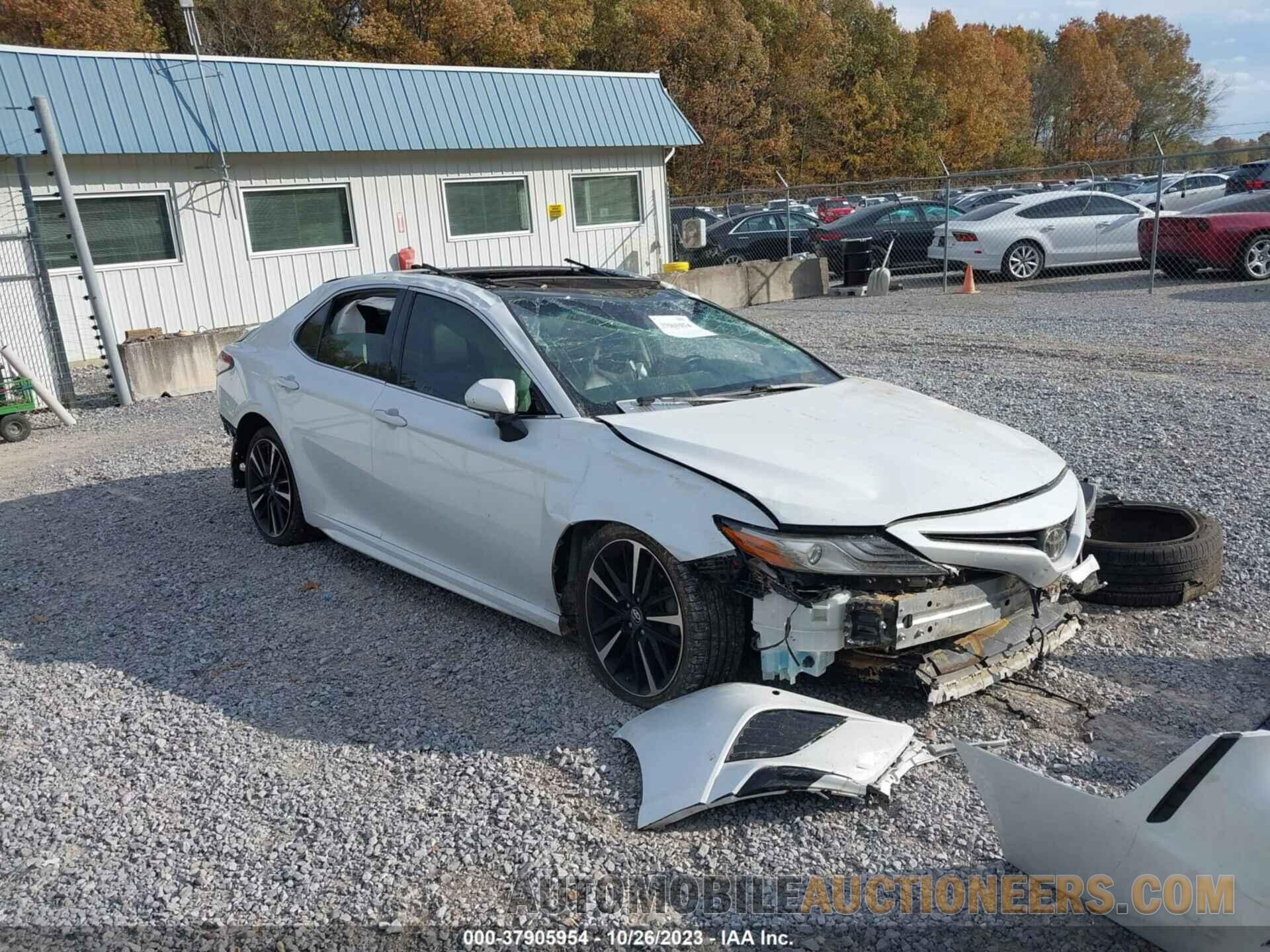 4T1BZ1HK8JU010906 TOYOTA CAMRY 2018