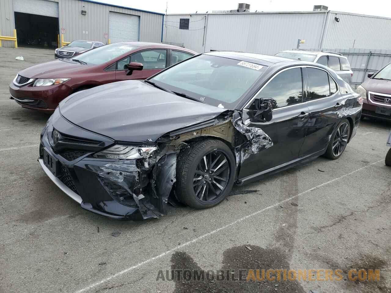 4T1BZ1HK8JU015328 TOYOTA CAMRY 2018