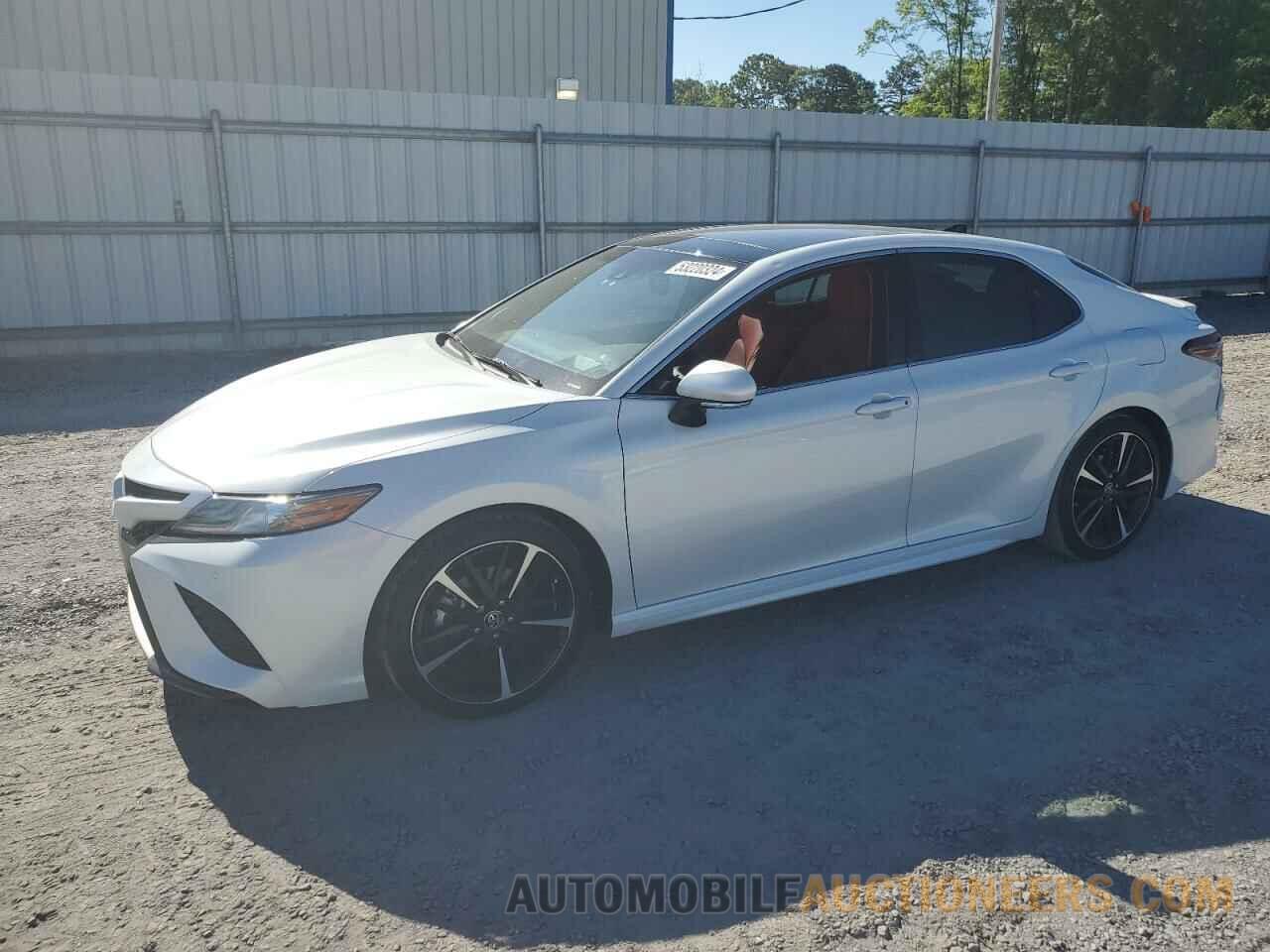 4T1BZ1HK8JU015944 TOYOTA CAMRY 2018