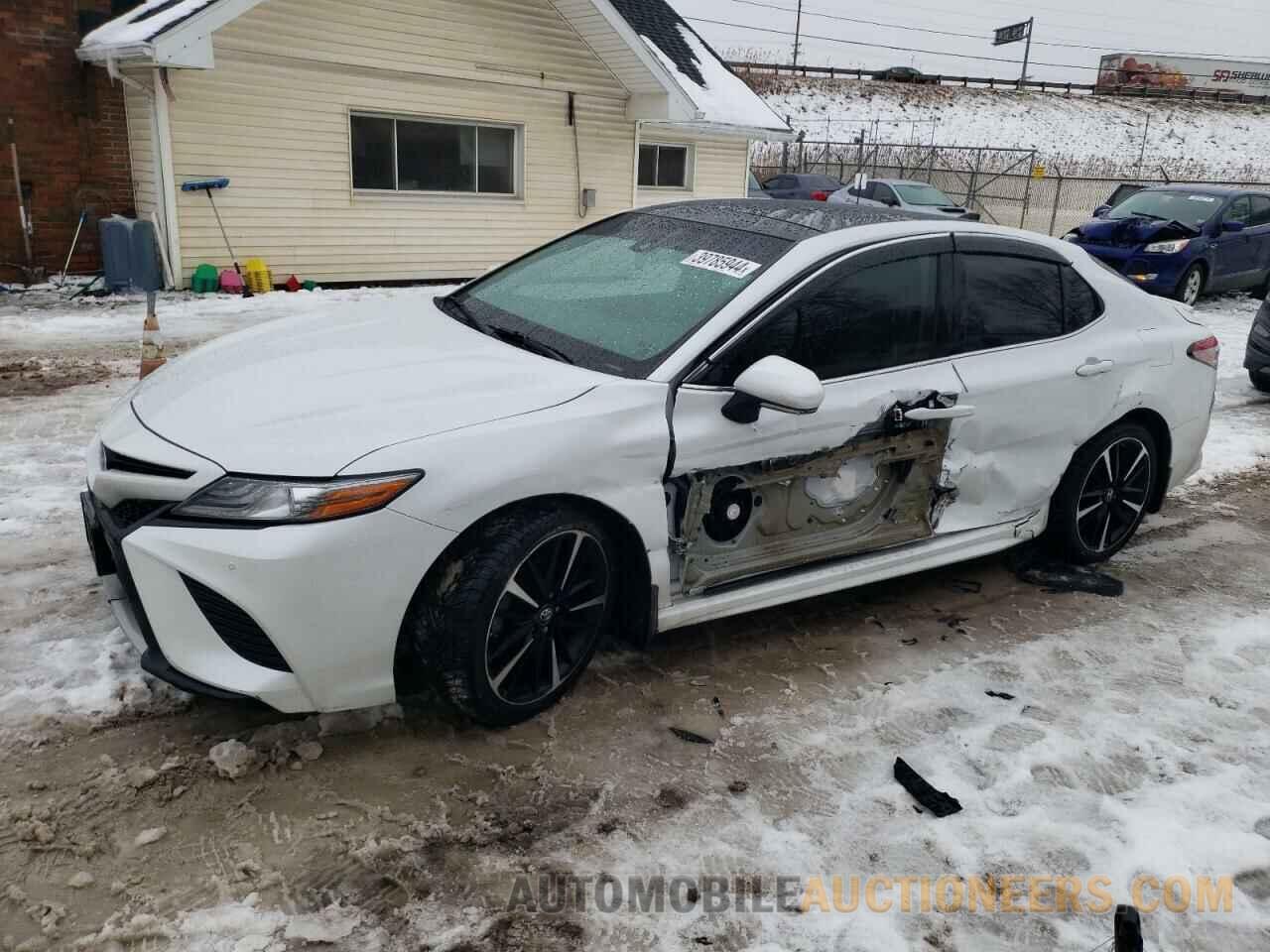 4T1BZ1HK9JU003348 TOYOTA CAMRY 2018