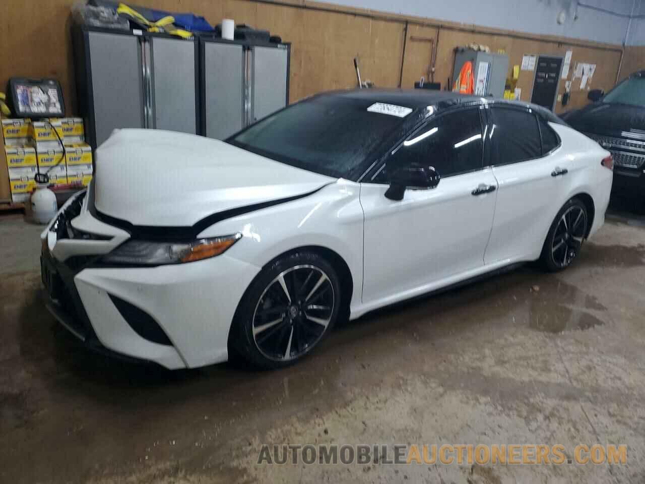 4T1BZ1HK9JU015077 TOYOTA CAMRY 2018