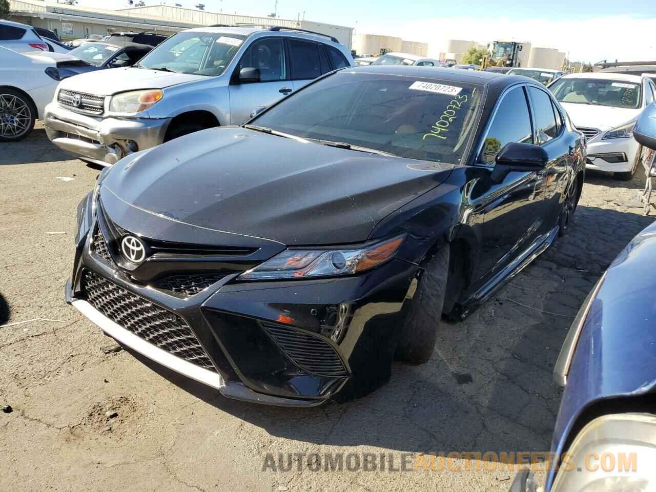 4T1BZ1HK9JU017461 TOYOTA CAMRY 2018