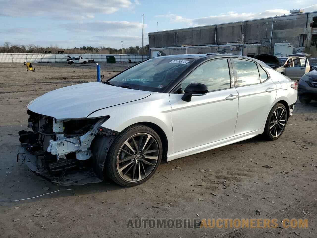 4T1BZ1HKXJU002256 TOYOTA CAMRY 2018