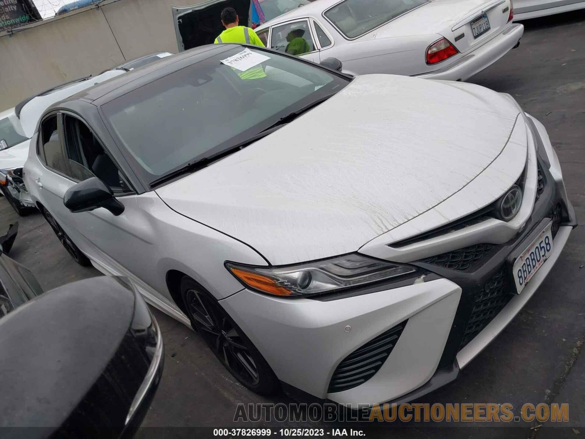 4T1BZ1HKXJU008610 TOYOTA CAMRY 2018