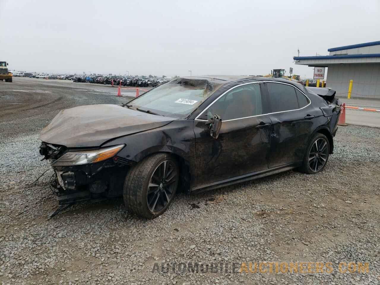 4T1BZ1HKXJU016075 TOYOTA CAMRY 2018