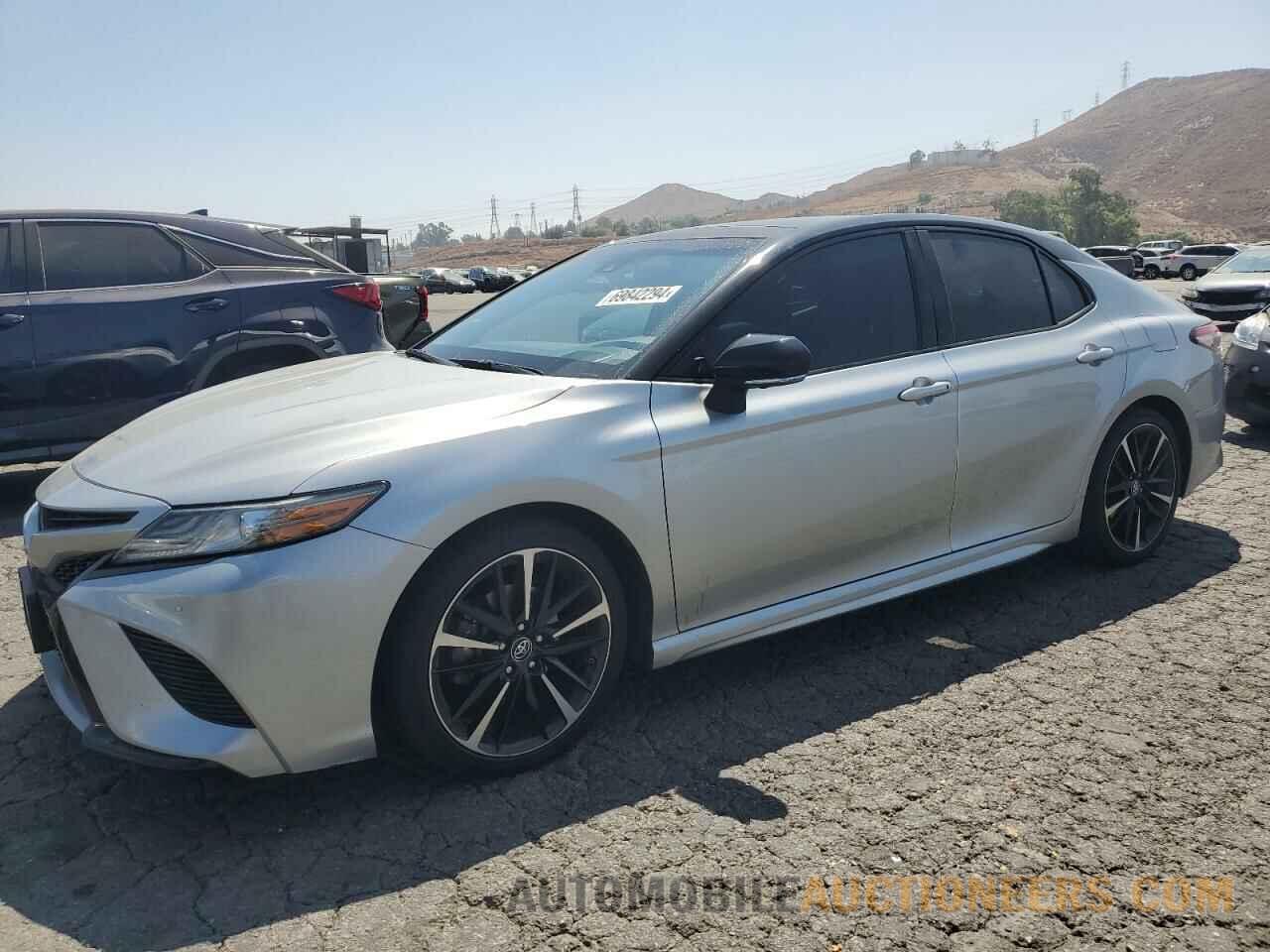 4T1BZ1HKXJU018196 TOYOTA CAMRY 2018