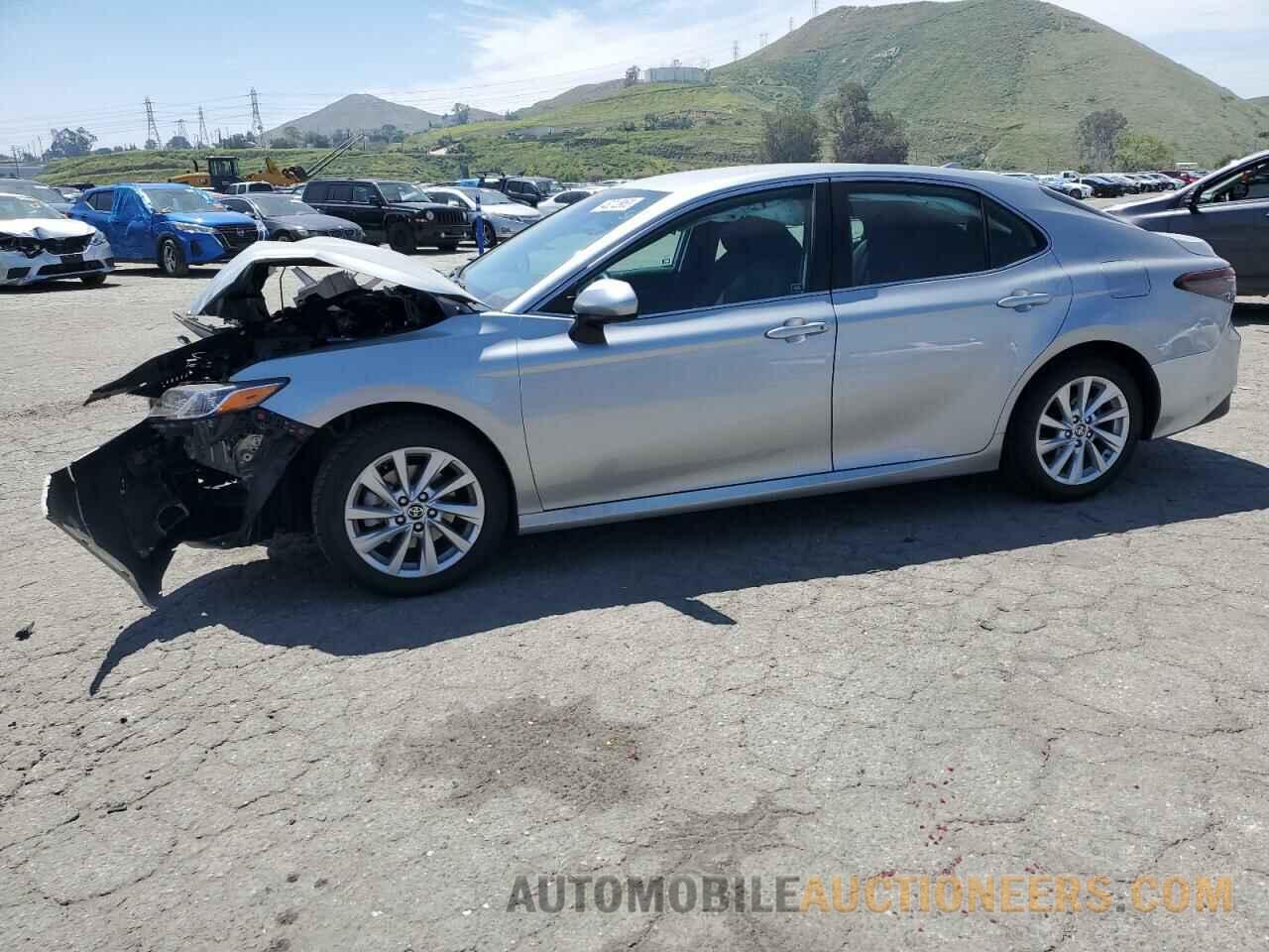 4T1C11AK0MU418830 TOYOTA CAMRY 2021