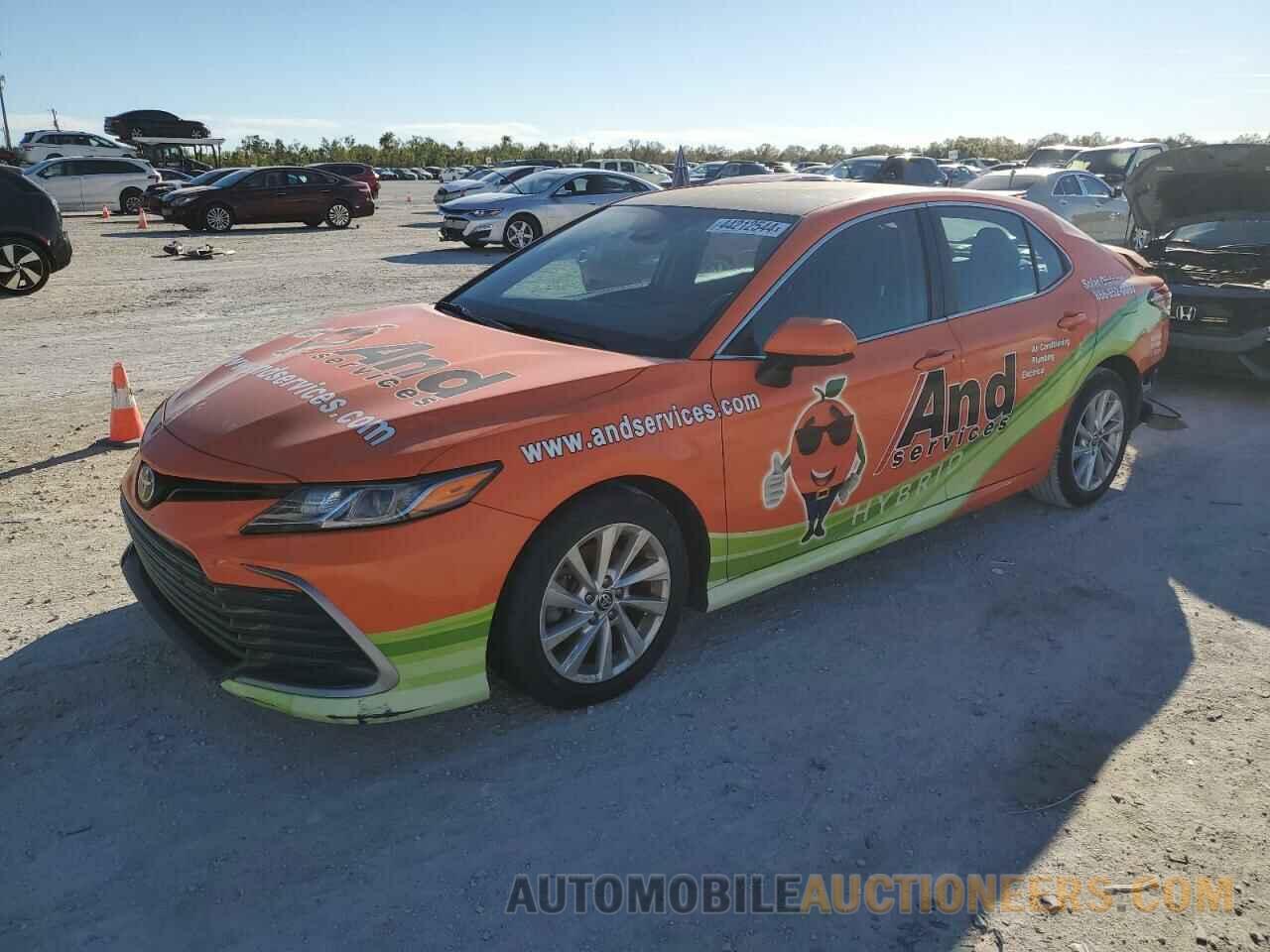 4T1C11AK0MU420304 TOYOTA CAMRY 2021