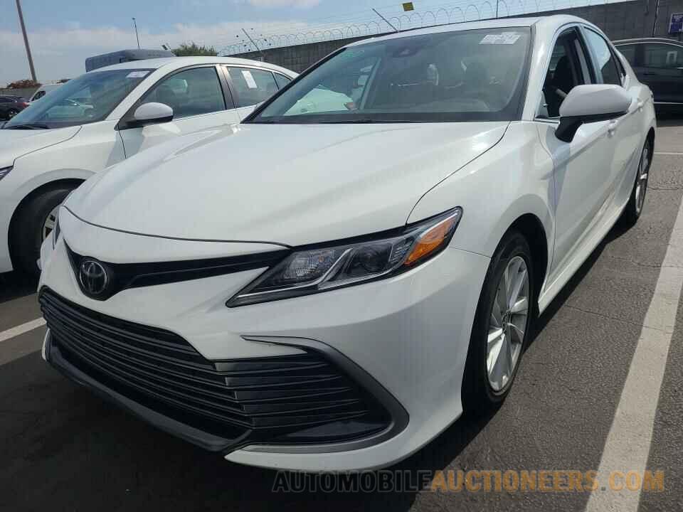 4T1C11AK0MU429732 Toyota Camry LE 2021