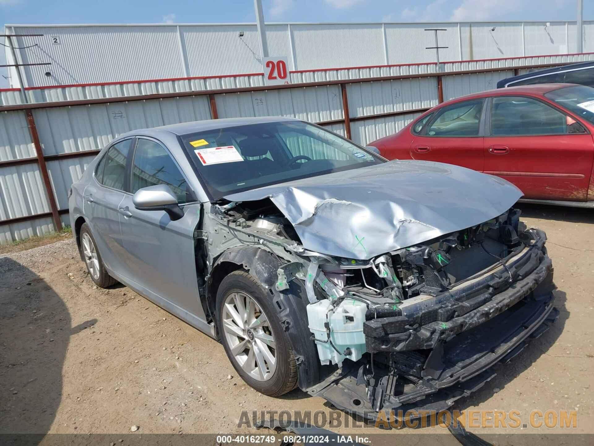 4T1C11AK0MU450998 TOYOTA CAMRY 2021