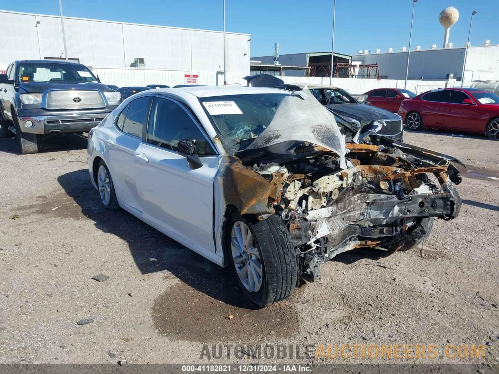 4T1C11AK0MU470782 TOYOTA CAMRY 2021