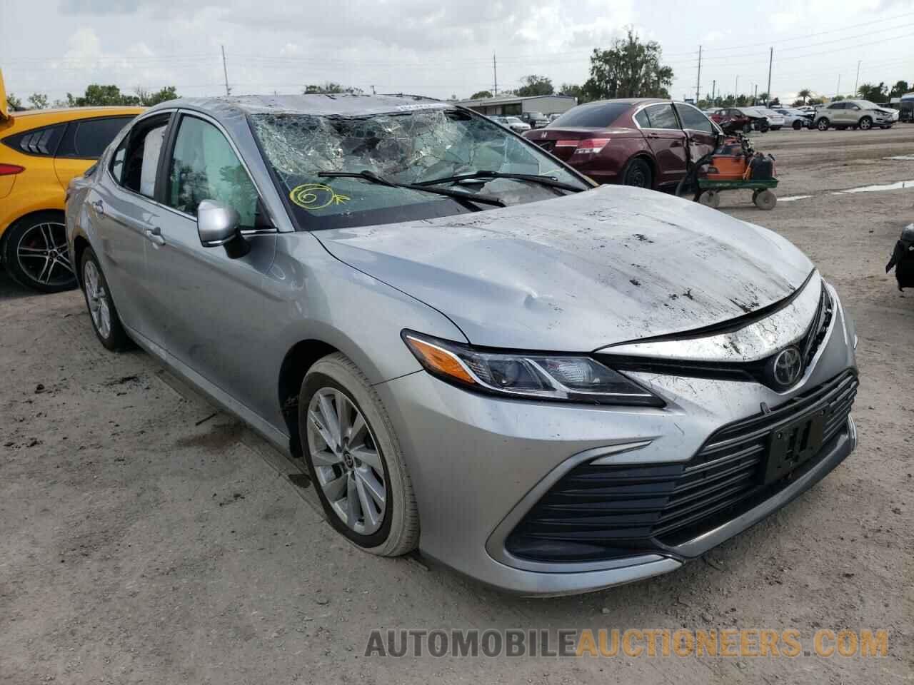 4T1C11AK0MU516725 TOYOTA CAMRY 2021