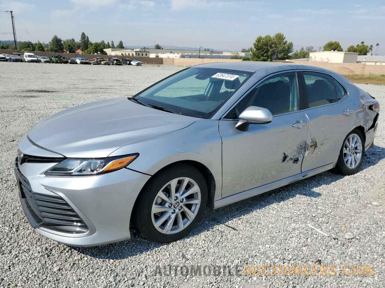 4T1C11AK0MU522606 TOYOTA CAMRY 2021