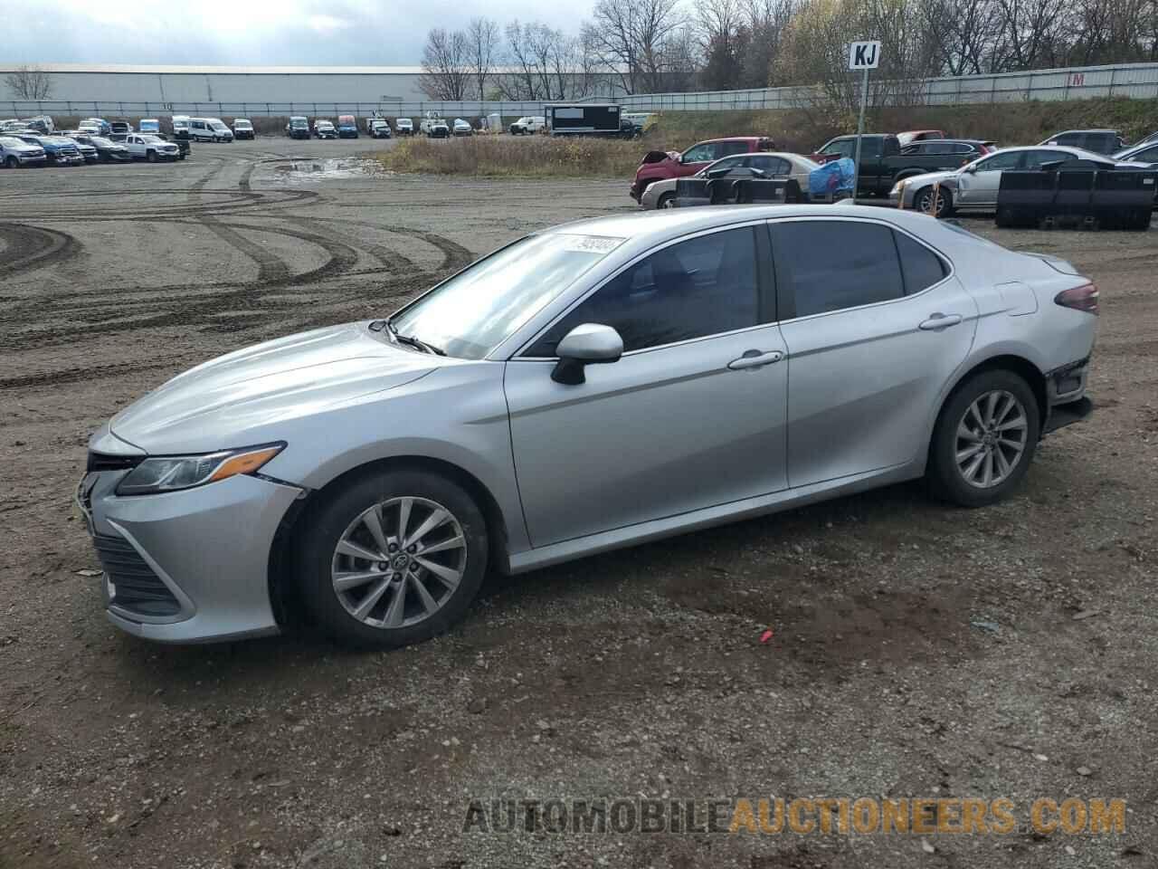 4T1C11AK0MU561583 TOYOTA CAMRY 2021