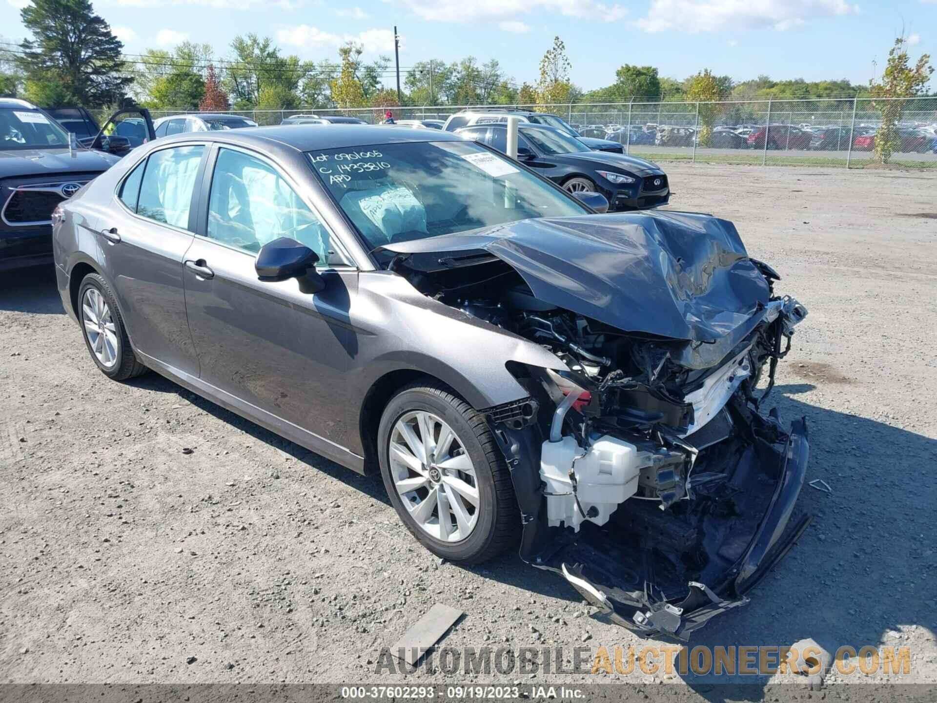 4T1C11AK0MU575631 TOYOTA CAMRY 2021