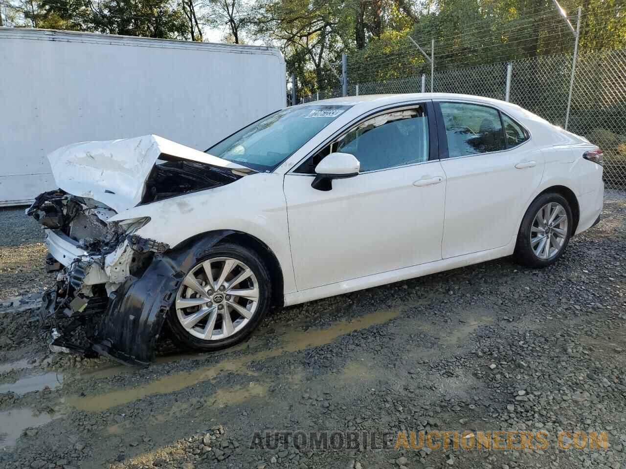 4T1C11AK0MU576715 TOYOTA CAMRY 2021