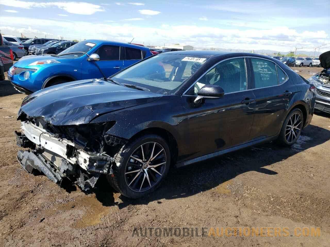 4T1C11AK0MU587777 TOYOTA CAMRY 2021