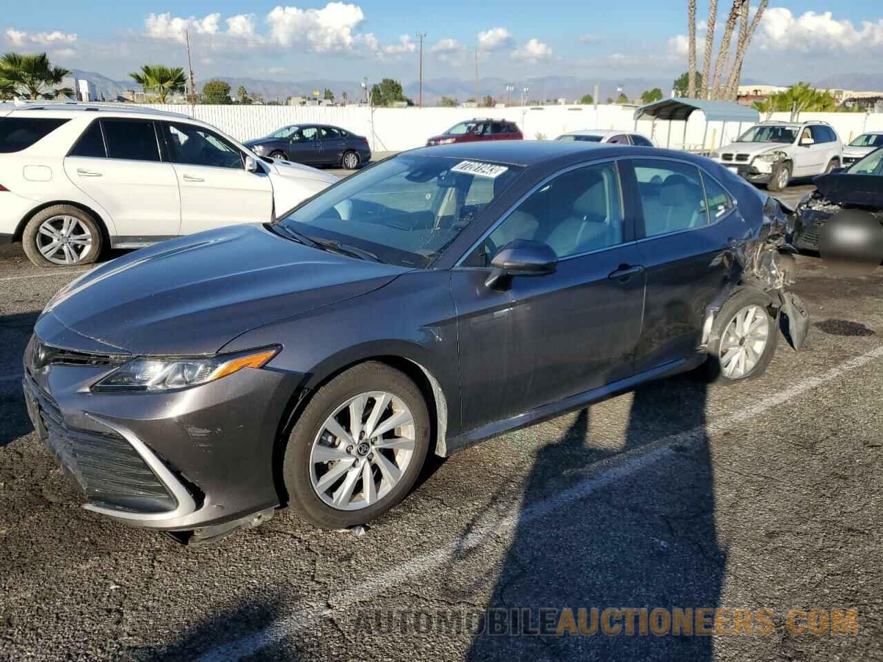 4T1C11AK0MU601029 TOYOTA CAMRY 2021