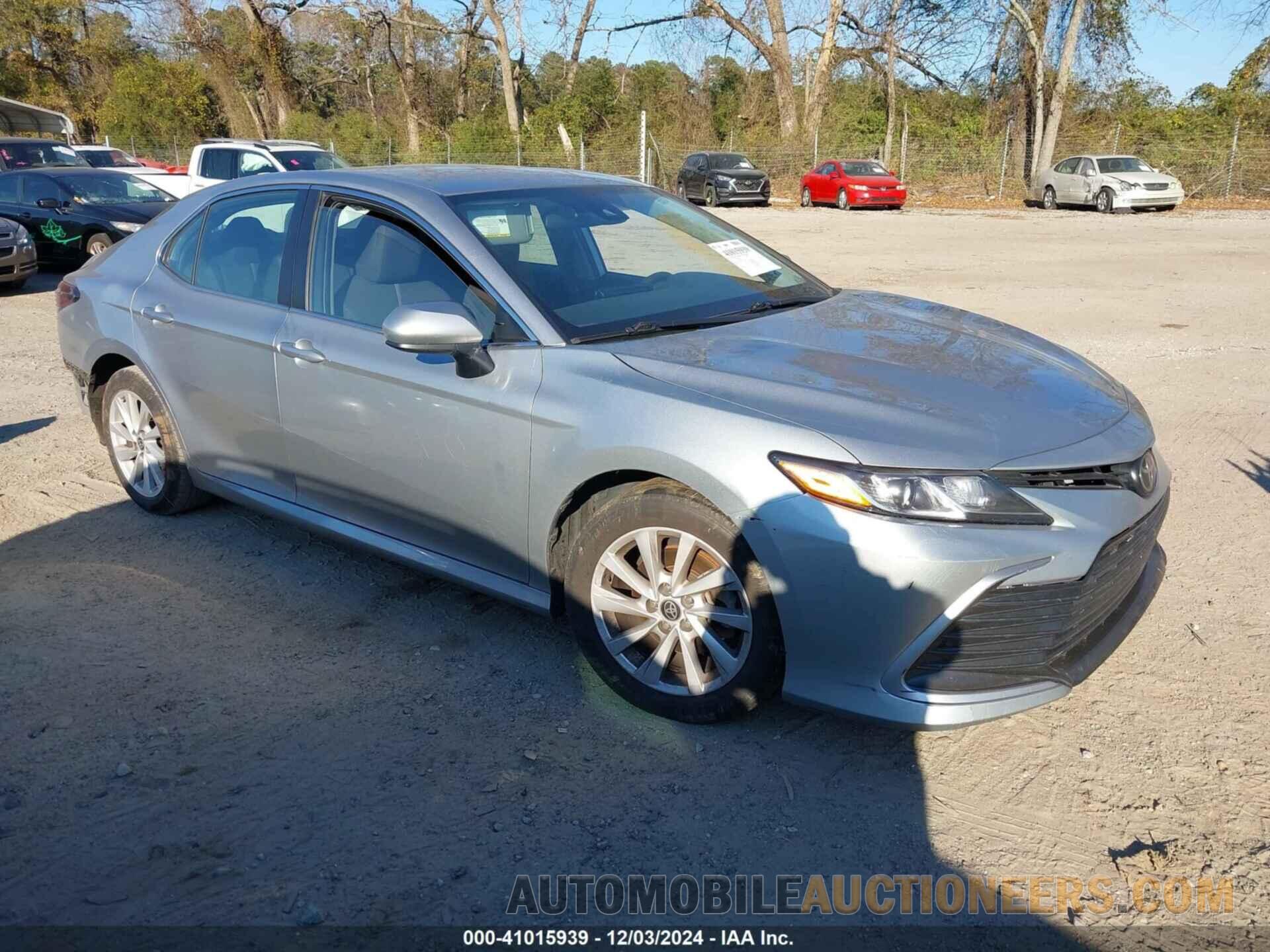 4T1C11AK0NU622920 TOYOTA CAMRY 2022