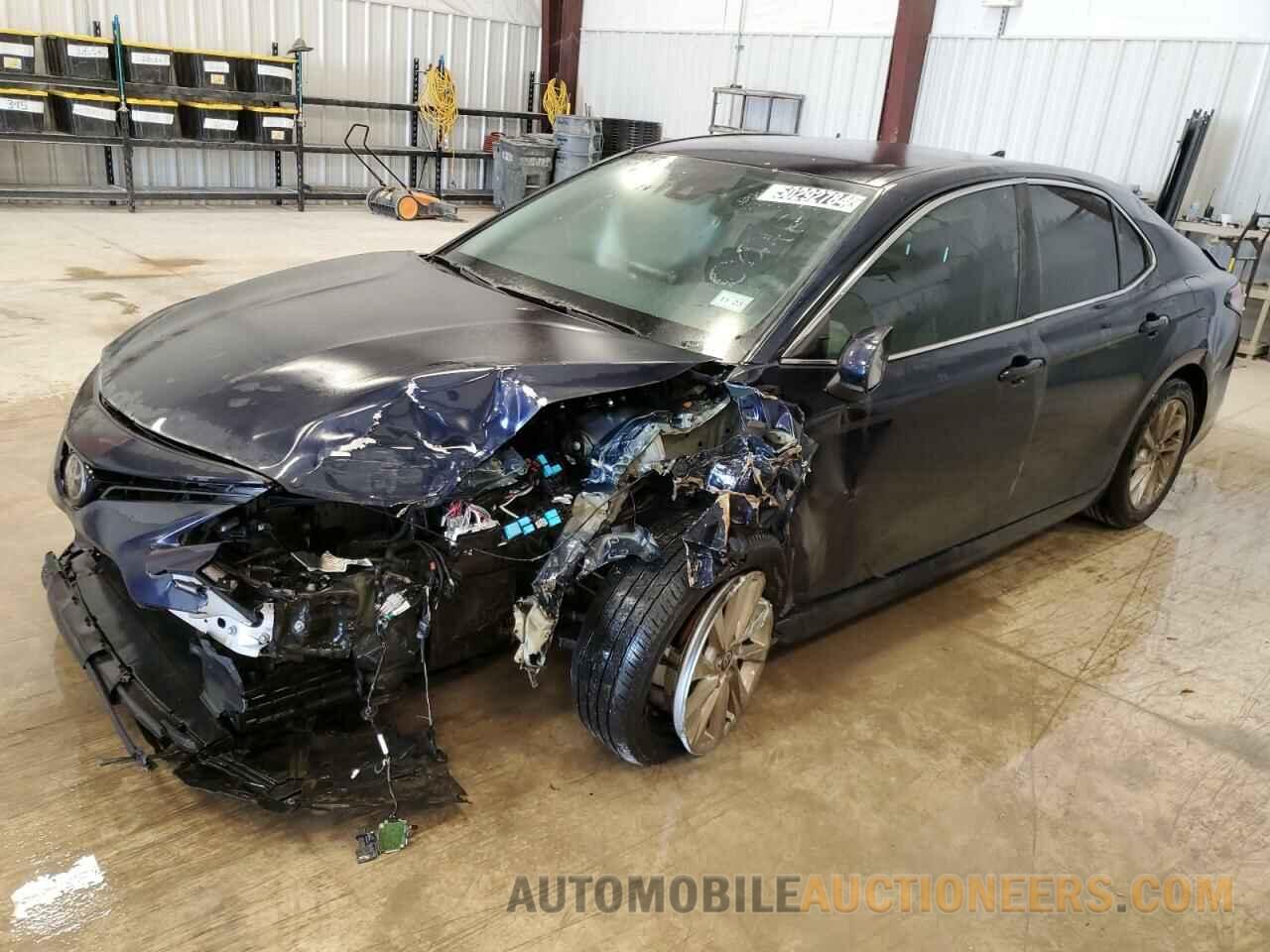 4T1C11AK0NU651592 TOYOTA CAMRY 2022