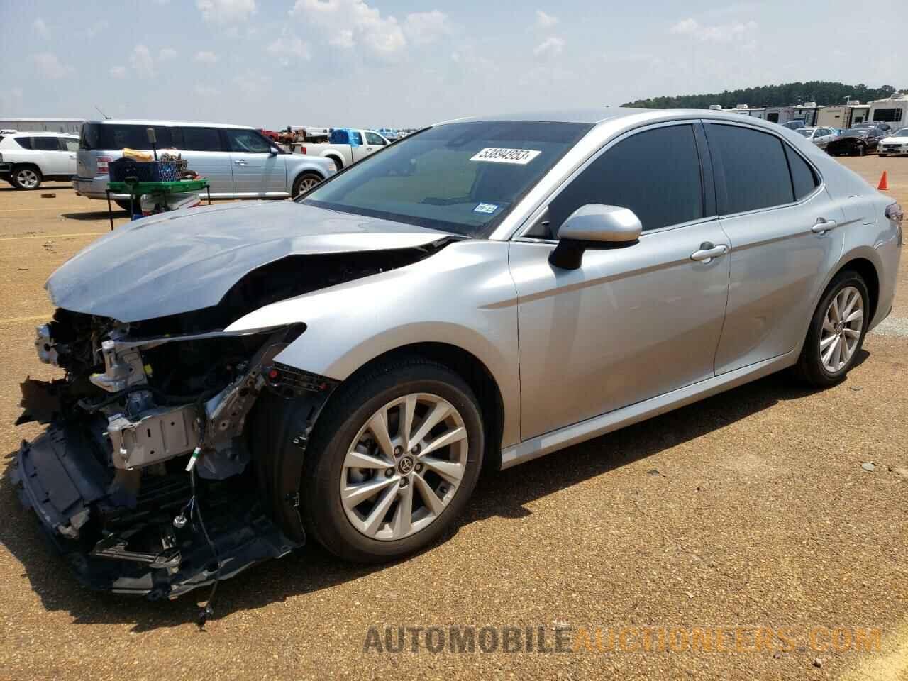 4T1C11AK0NU672989 TOYOTA CAMRY 2022